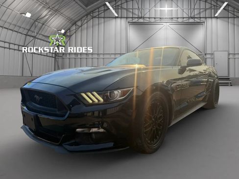 Used 2017 Ford Mustang GT RWD image 15