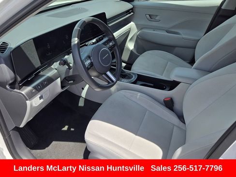 Used 2025 Hyundai Kona SEL FWD image 17