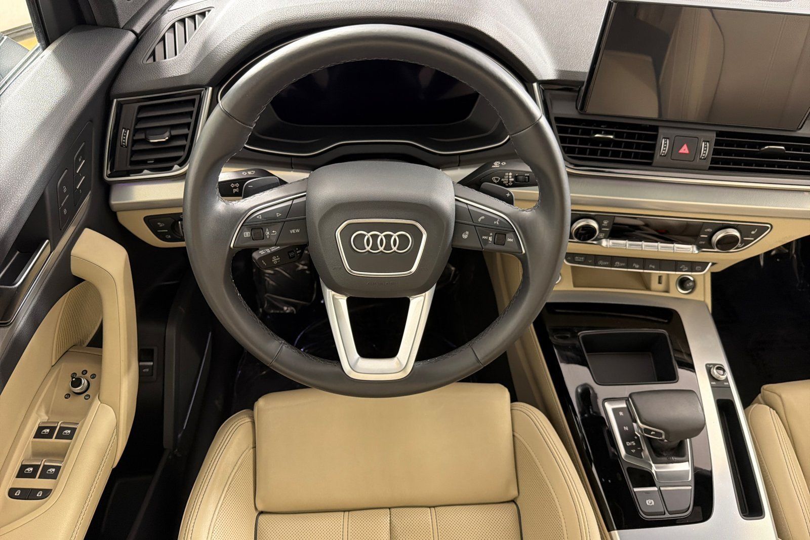 Used 2023 Audi Q5 2.0T Prestige w/ Prestige Package AWD/4WD image 13