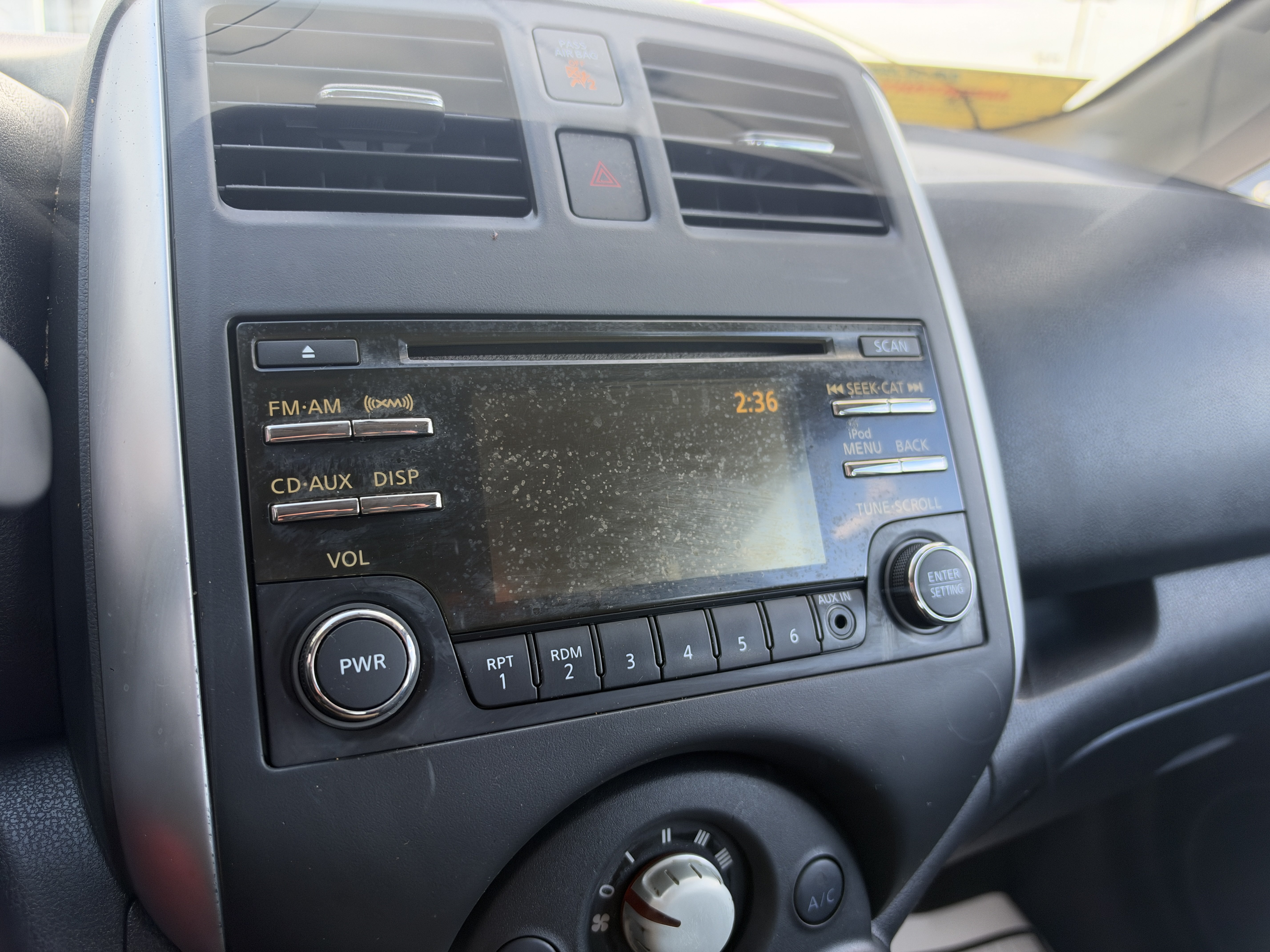 Used 2014 Nissan Versa Note SV w/ Convenience Package FWD image 25
