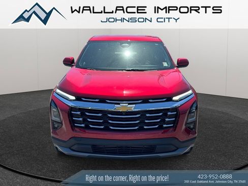 Used 2025 Chevrolet Equinox LT w/ Safety and Technology Package AWD/4WD image 8