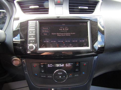 Used 2019 Nissan Sentra SR FWD image 12