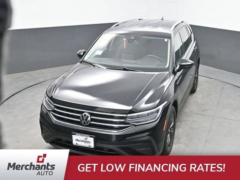 Used 2024 Volkswagen Tiguan SE FWD image 31