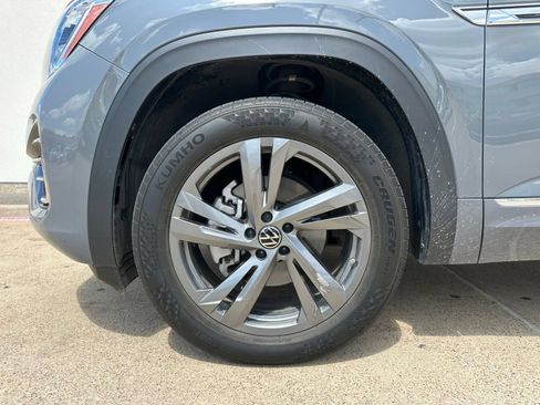 Used 2024 Volkswagen Atlas Cross Sport SEL R-Line AWD/4WD image 9