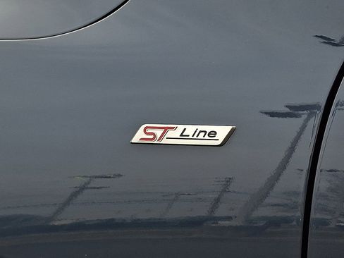 Certified 2024 Ford Escape ST-Line w/ Tech Pack #1 image 31