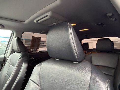 Used 2018 Honda Pilot Touring image 11