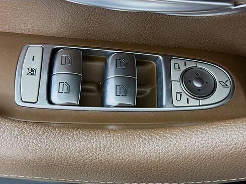 Used 2021 Mercedes-Benz E 350 4MATIC Sedan image 15