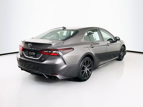 Used 2022 Toyota Camry SE FWD image 7