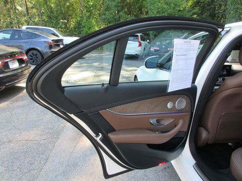 Used 2023 Mercedes-Benz E 350 Sedan image 16