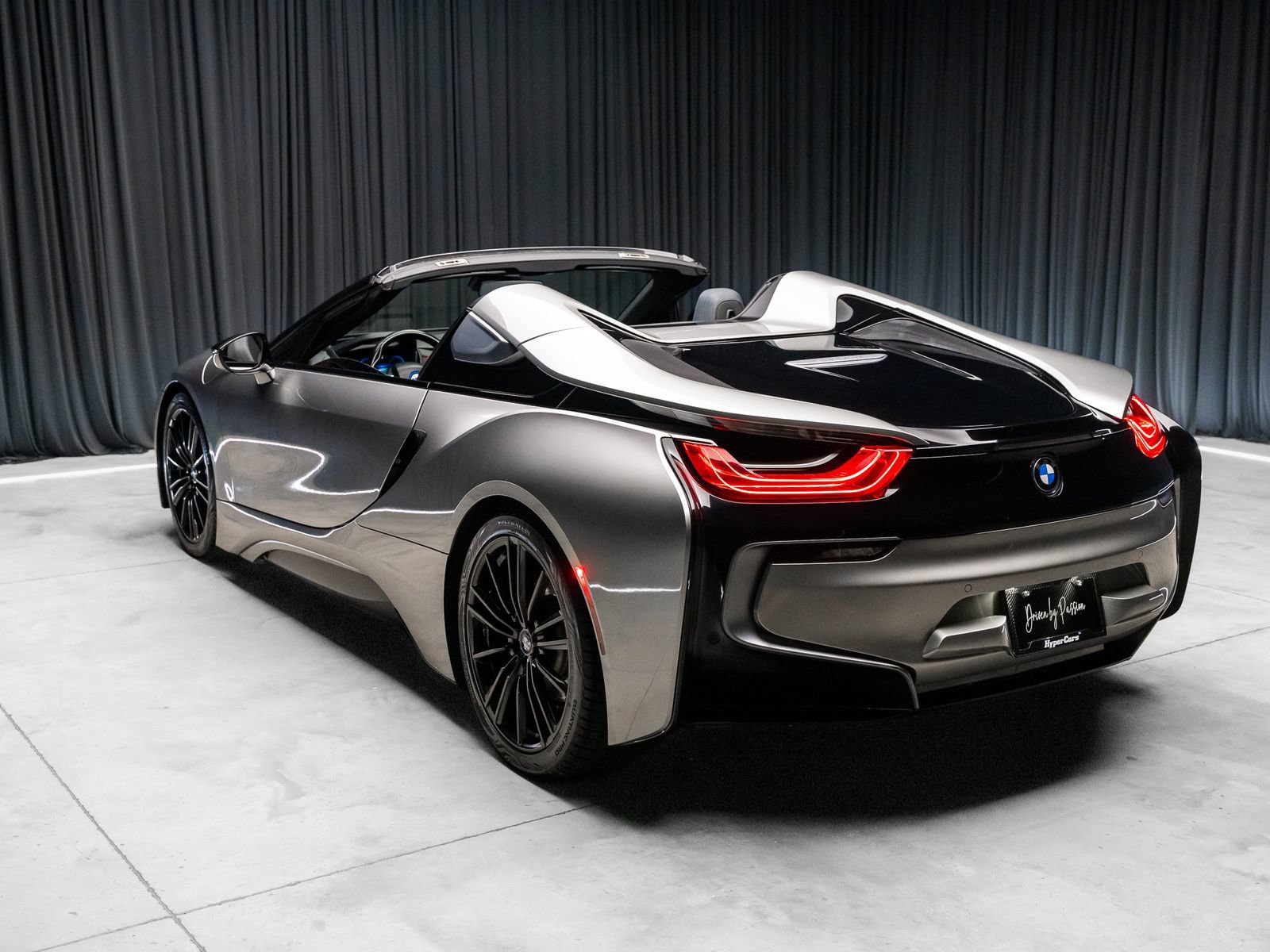 Used 2019 BMW i8 Roadster AWD/4WD image 34