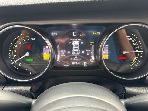 Used 2023 Jeep Wrangler Unlimited w/ Convenience Group image 32