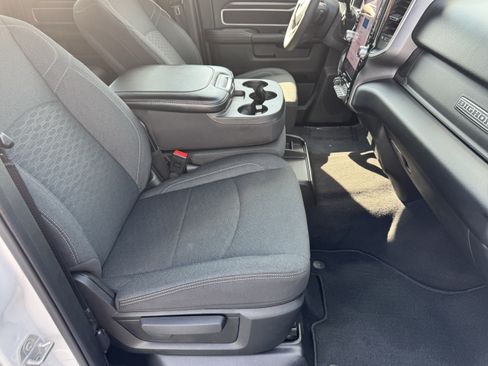 Used 2025 RAM 2500 Big Horn AWD/4WD image 15