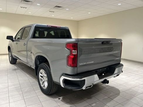 New 2026 Chevrolet Silverado 1500 LT w/ Z71 Off-Road Package AWD/4WD image 3