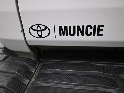 Used 2016 Toyota Tundra SR5 image 36