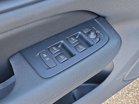 New 2026 Volvo V60 B5 Cross Country Plus w/ Protection Package Premier image 22