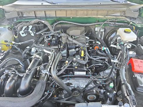 Used 2023 Ford Bronco Badlands image 33