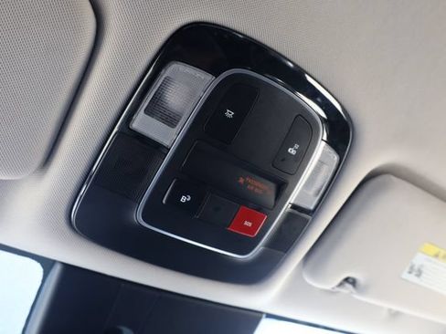 Used 2025 Hyundai Sonata SEL FWD image 26
