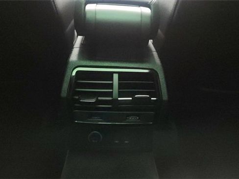 Used 2023 Audi Q3 2.0T Premium Plus w/ Premium Plus Package image 40