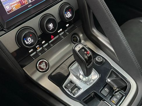 Used 2016 Jaguar F-TYPE Coupe RWD image 17