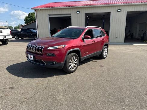 Used 2015 Jeep Cherokee Limited w/ Luxury Group AWD/4WD image 7