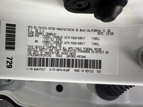 Used 2021 Toyota Tacoma TRD Sport image 19