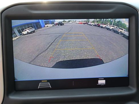 Used 2022 Chevrolet Silverado 1500 LT Trail Boss w/ Bed Protection Package AWD/4WD image 17
