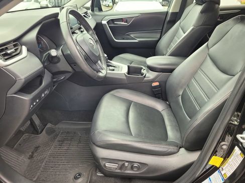 Used 2022 Toyota RAV4 XLE Premium AWD/4WD image 14
