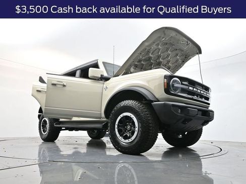 New 2025 Ford Bronco Outer Banks w/ Sasquatch Package image 34