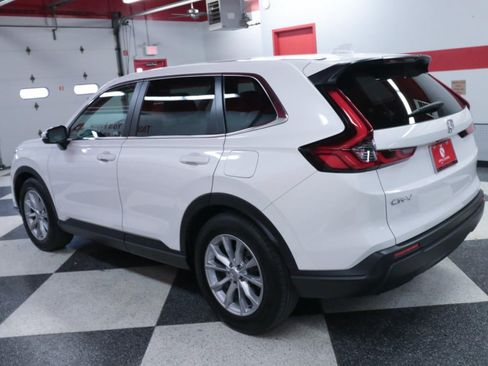 Used 2023 Honda CR-V EX image 7