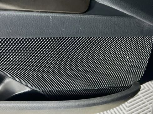 Used 2021 Toyota Camry SE FWD image 19