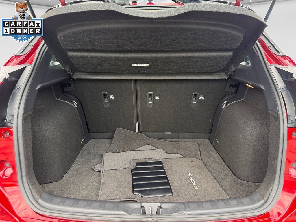Certified 2023 Nissan Kicks SR w/ SR Premium Package FWD image 18