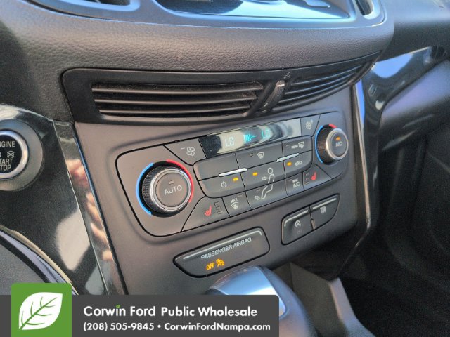 Used 2017 Ford Escape Titanium AWD/4WD image 17