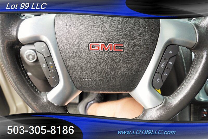 Used 2013 GMC Acadia SLT AWD/4WD image 16