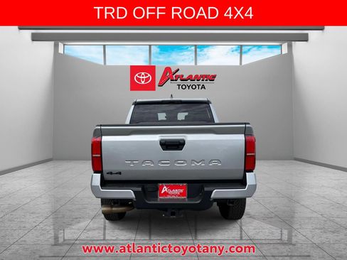 Certified 2024 Toyota Tacoma TRD Off-Road AWD/4WD image 7