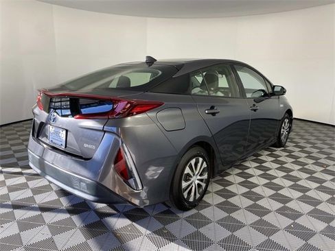 Used 2017 Toyota Prius Prime Plus image 9