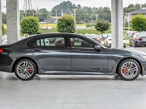 Used 2019 BMW 740i w/ M Sport Package RWD image 59