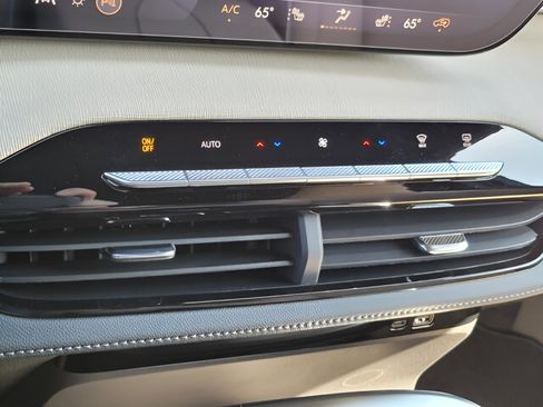 New 2026 Buick Enclave Preferred image 34