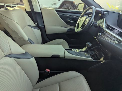 Used 2021 Lexus ES 350 w/ Premium Package image 7