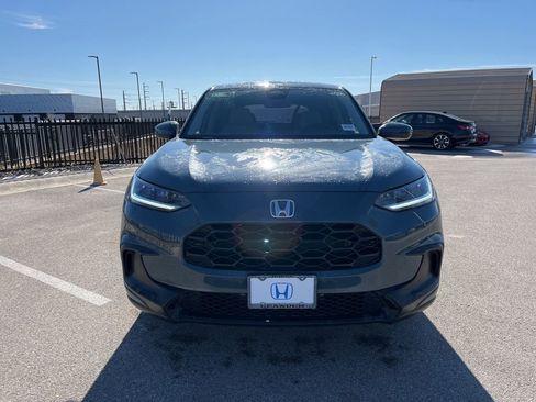 Certified 2025 Honda HR-V LX image 2