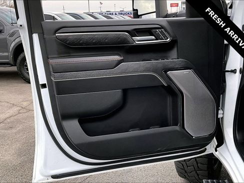 Used 2024 GMC Sierra 2500 AT4X image 20