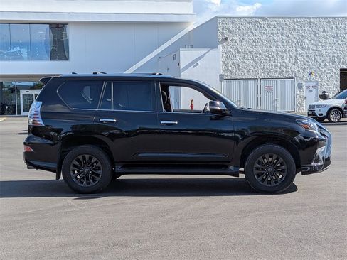 Used 2020 Lexus GX 460 Premium image 3