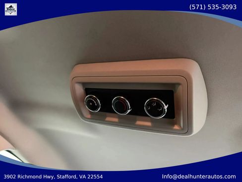 Used 2019 Dodge Journey SE w/ Blacktop Package FWD image 19