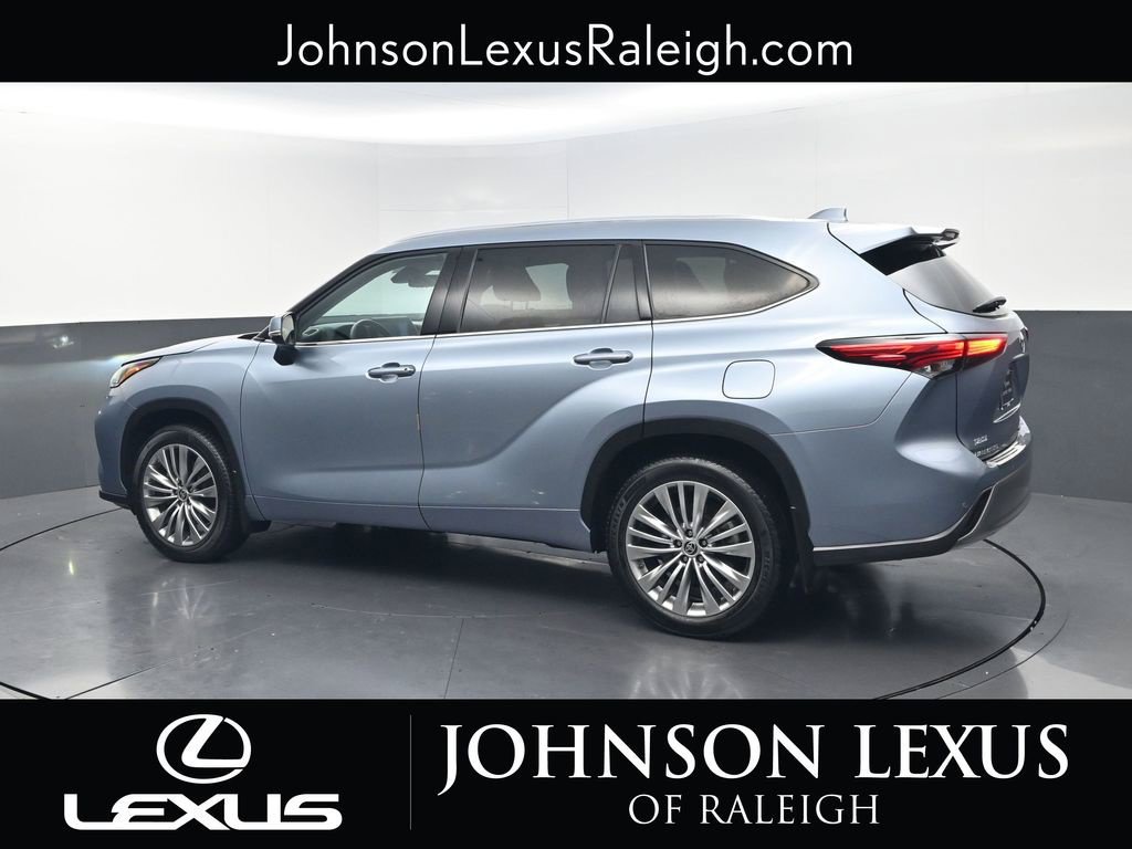 Used 2021 Toyota Highlander Platinum AWD/4WD image 7