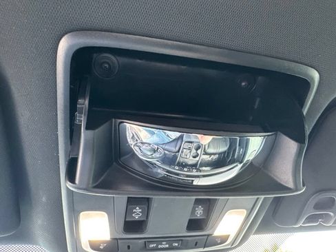 Used 2025 Honda Pilot TrailSport image 65