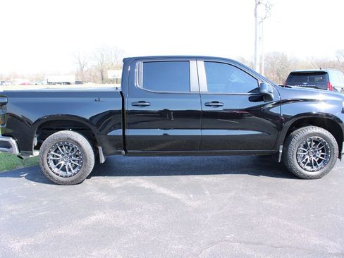 Used 2025 Chevrolet Silverado 1500 LT image 13