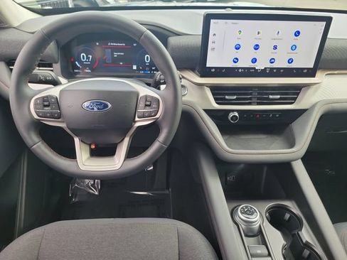 Used 2026 Ford Explorer Active RWD image 4