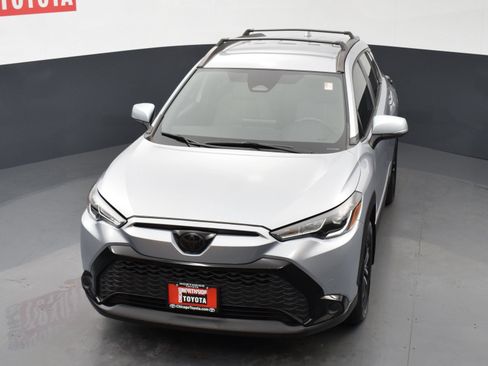 Used 2024 Toyota Corolla Cross AWD Hybrid image 24