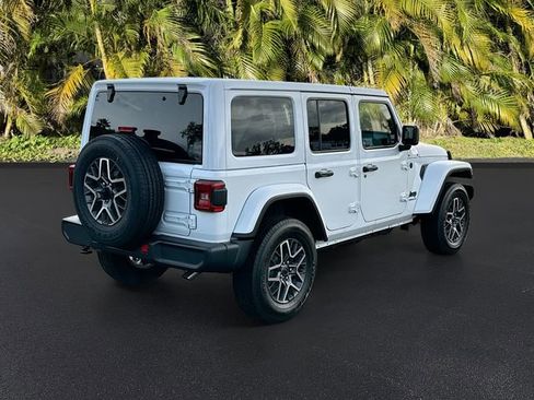 Used 2026 Jeep Wrangler Sahara image 5