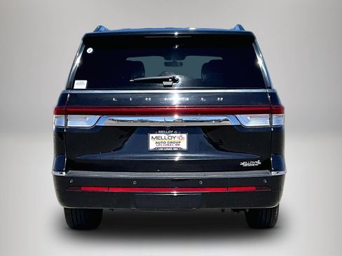 Used 2024 Lincoln Navigator Premiere image 5