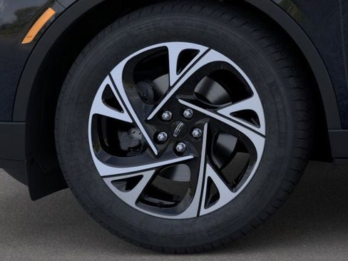 New 2025 Lincoln Nautilus Premier w/ Equipment Group 102A image 19